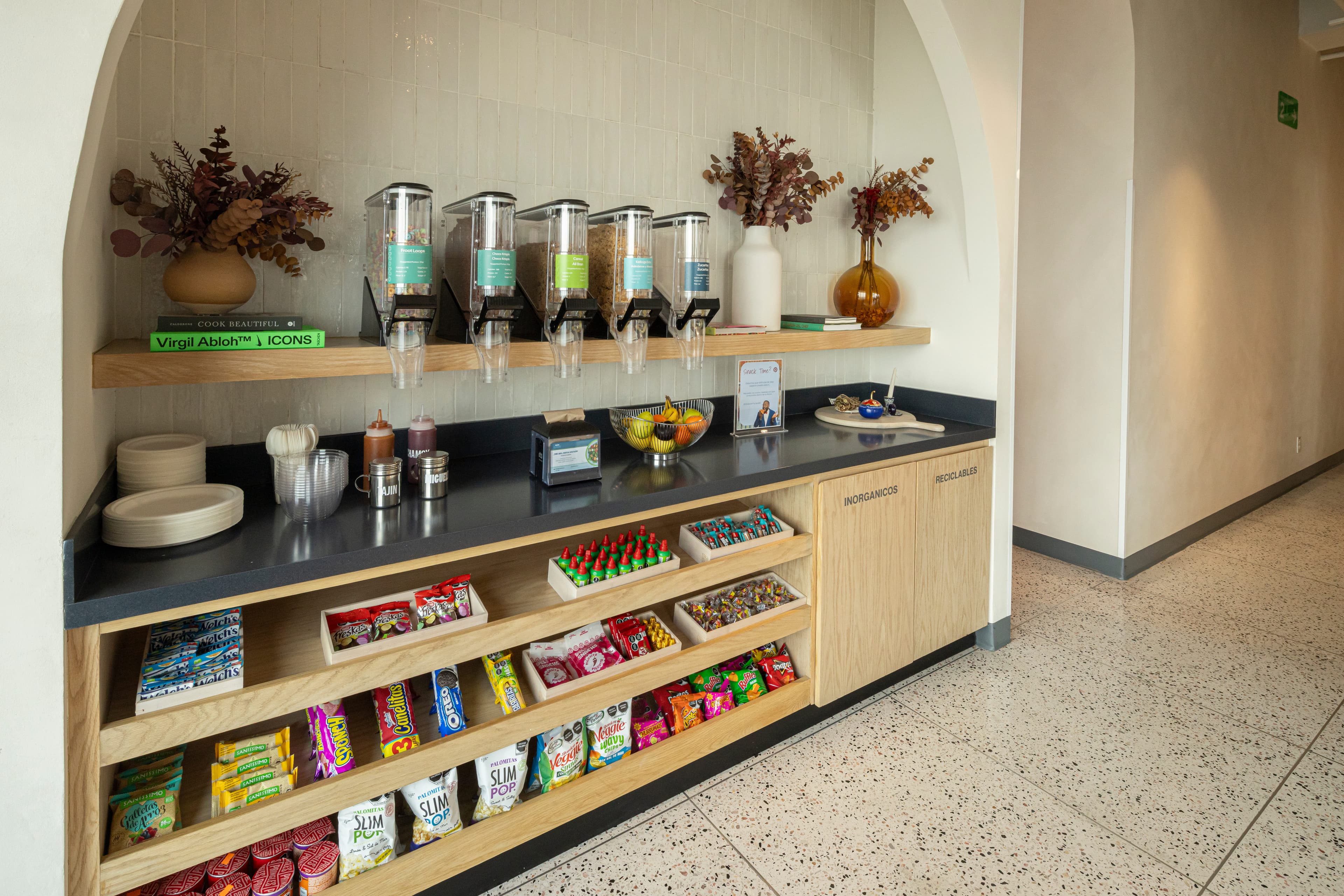 Zitrone dining room with fresh daily food