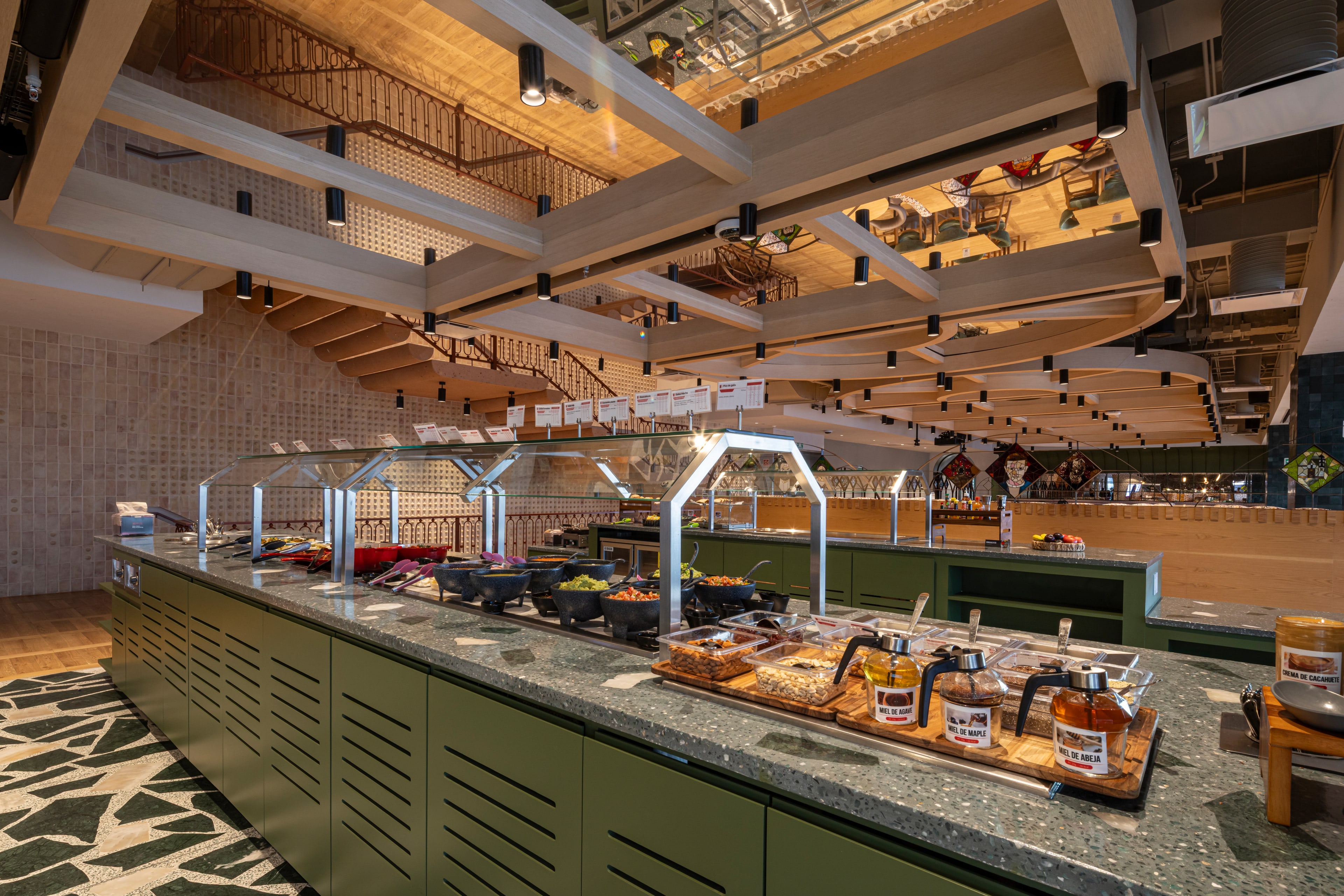 Fresh balanced menu in a Zitrone corporate dining room