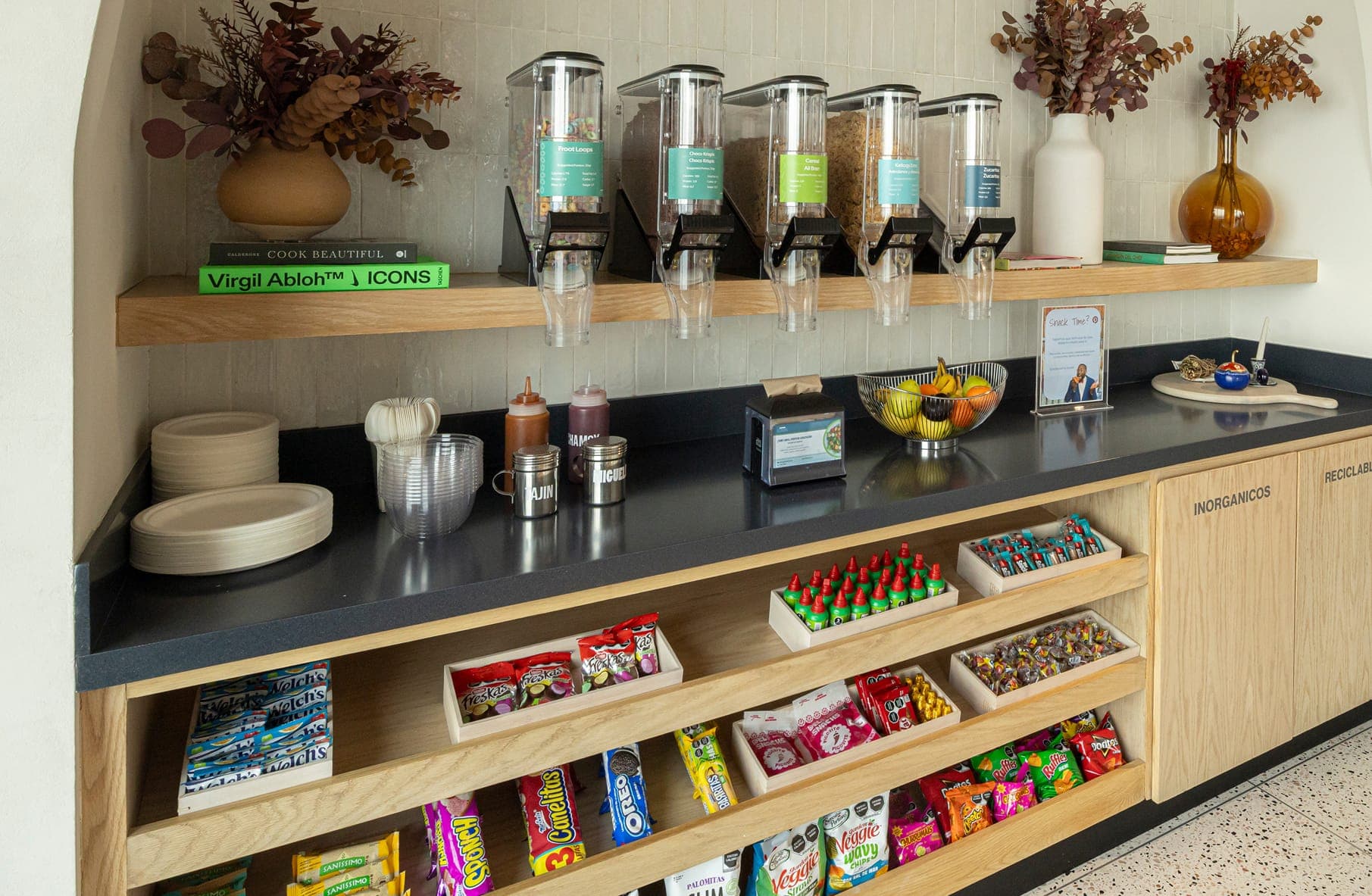 Snacks & Beverages